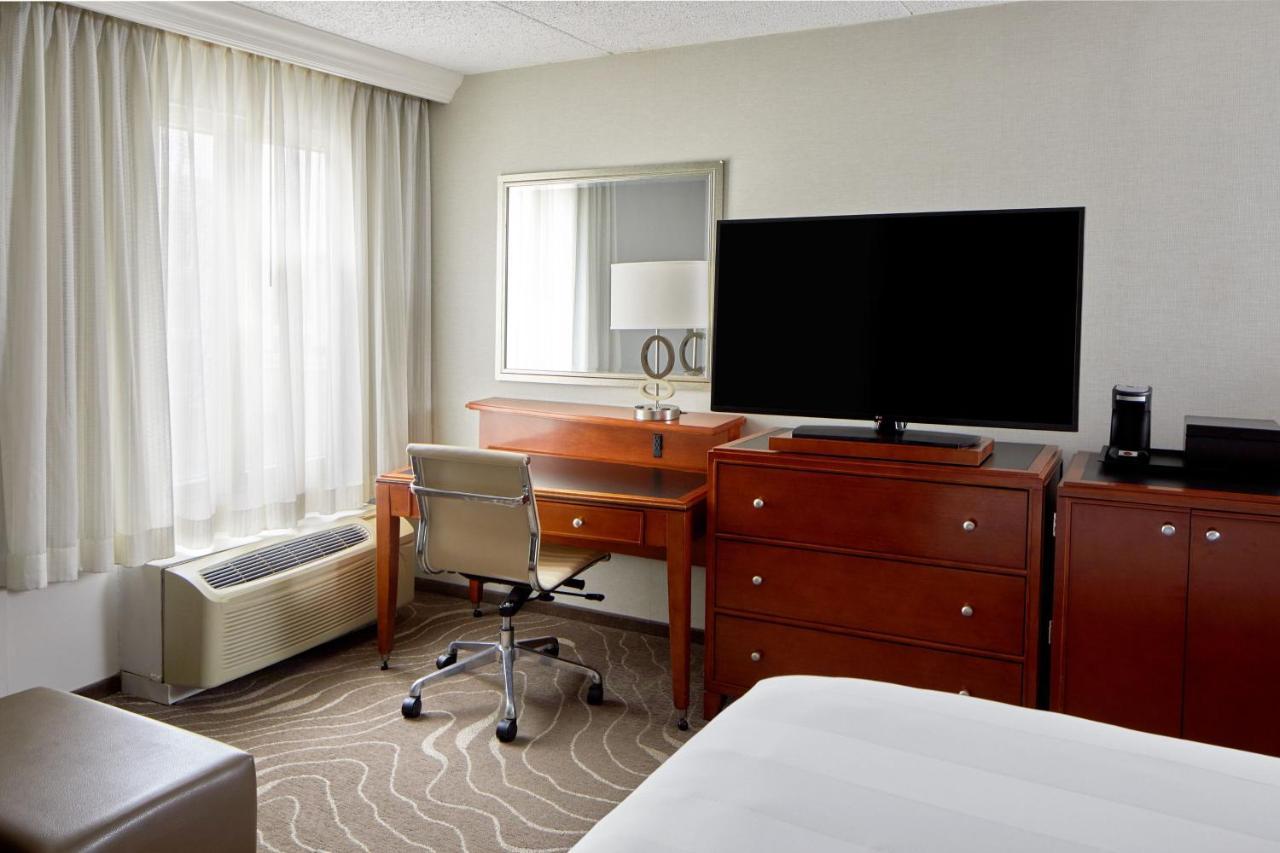 Detroit Metro Airport Marriott Hotel Romulus Ngoại thất bức ảnh