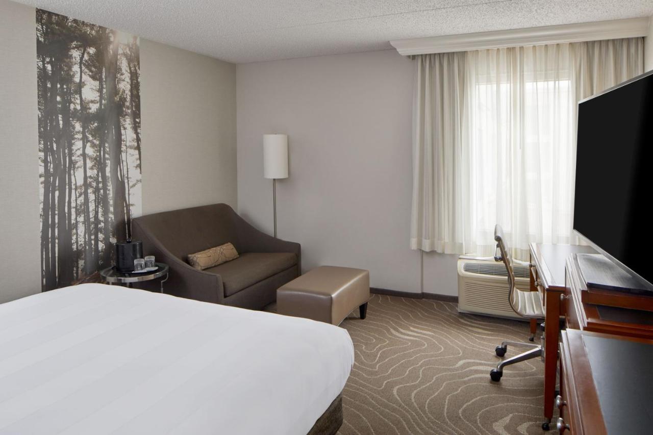 Detroit Metro Airport Marriott Hotel Romulus Ngoại thất bức ảnh