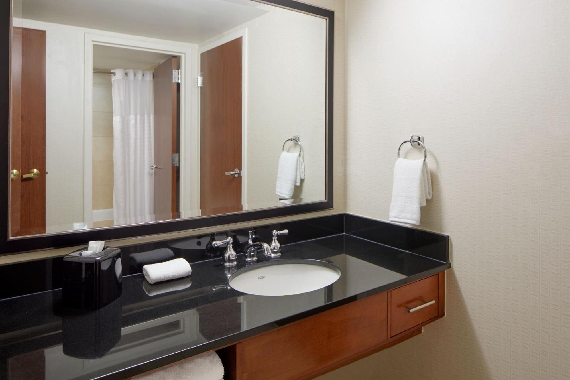 Detroit Metro Airport Marriott Hotel Romulus Ngoại thất bức ảnh