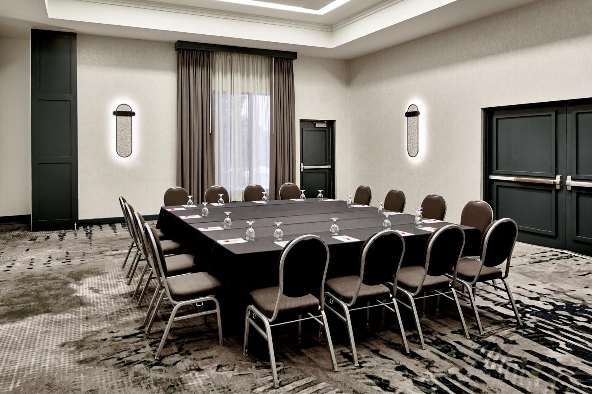 Detroit Metro Airport Marriott Hotel Romulus Ngoại thất bức ảnh